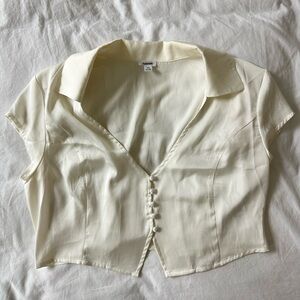 Chic Cream Button-Up Women's Crop Top